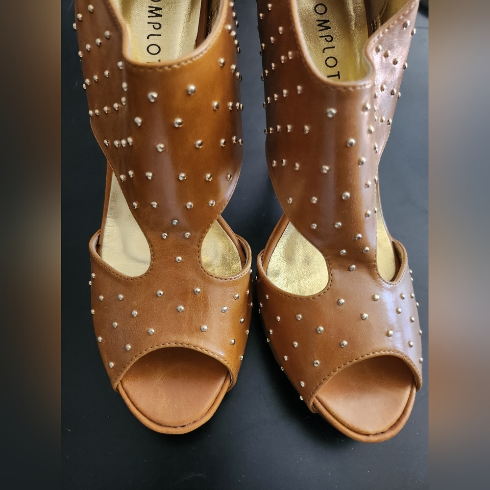 Women sandals